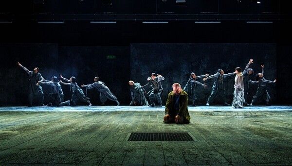 A scene from the play Sammaegyeong. Photo by the National Theater Company of Korea.