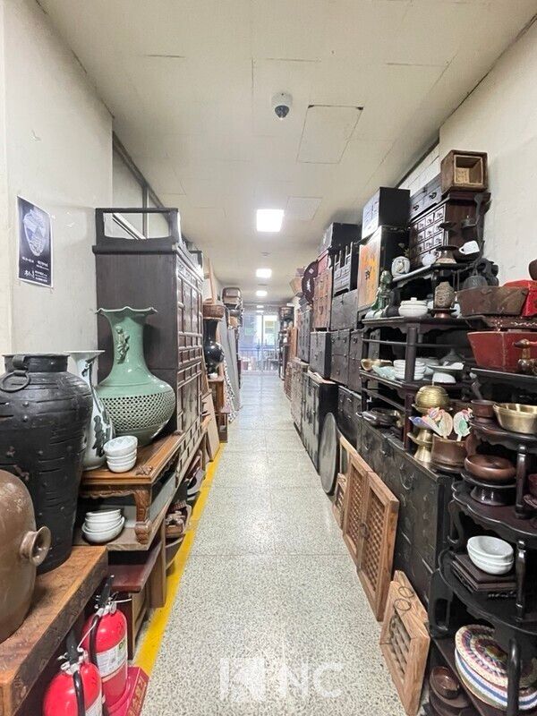 답십리 고미술상가2.3동 내부 모습. 사진=뉴스컬처