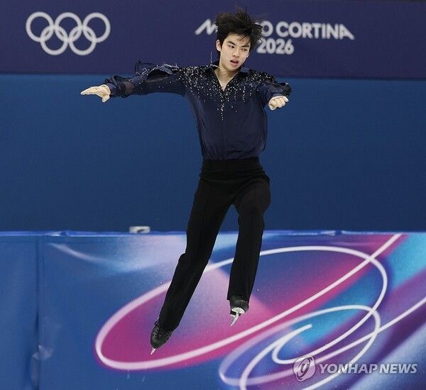 7일(현지시간) 이탈리아 밀라노 아이스스케이팅 아레나에서 열린 팀 이벤트 남자 싱글 쇼트프로그램에서 차준환이 연기를 하고 있다. 2026.2.8. 사진=연합뉴스