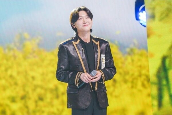 写真=クムタヌン金曜日