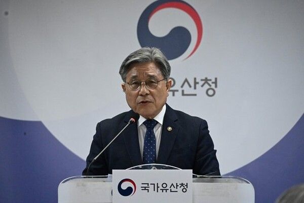 16일 기자회견을 하는 허민 국가유산청장. 사진=국가유산청