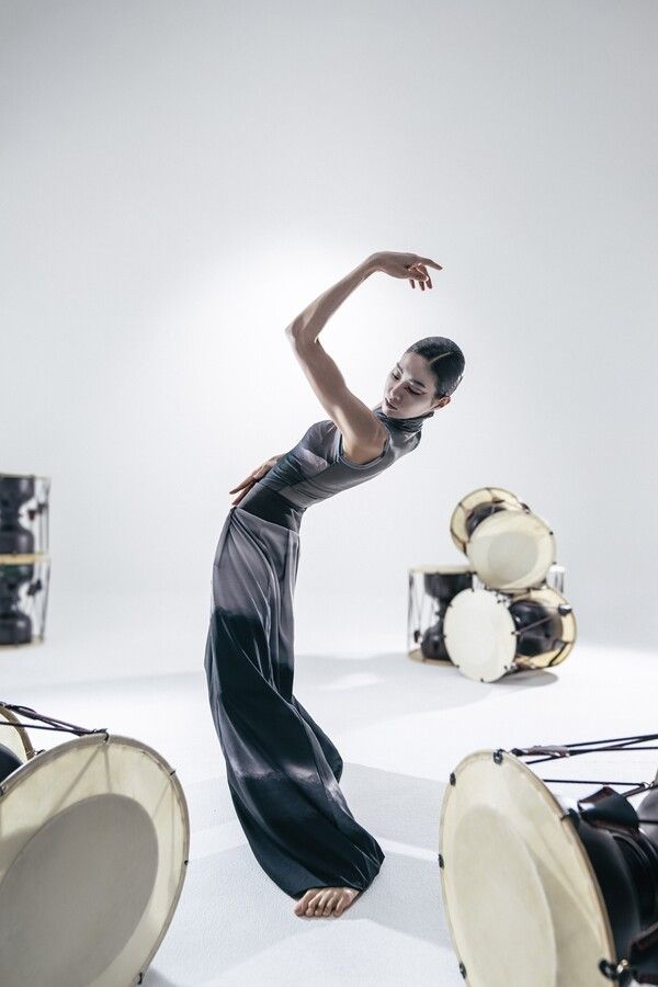 Seoul Metropolitan Dance Theatre “Speed.” Photo by Sejong Center for the Performing Arts.