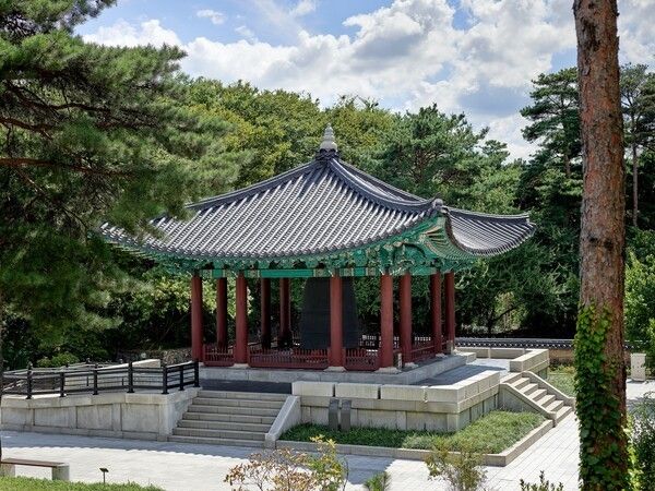 Bosingak Bell. Photo by National Museum of Korea.