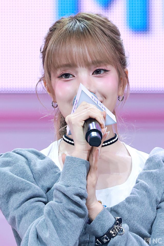 그룹 베이비돈크라이(Baby DONT cry) 미아가 24일 오후 서울 용산구 블루스퀘어 우리WON뱅킹홀에서 진행된 미니 1집 ‘애프터 크라이(AFTER CRY)’ 발매 기념 쇼케이스에서 소감을 말하고 있다. 사진=김규빈 기자