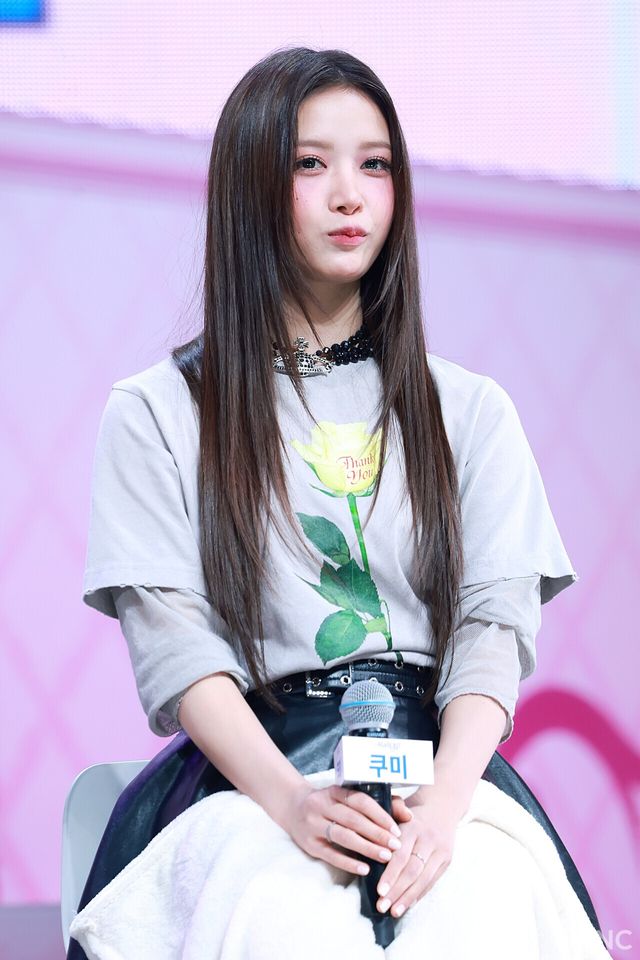 그룹 베이비돈크라이(Baby DONT cry) 쿠미가 24일 오후 서울 용산구 블루스퀘어 우리WON뱅킹홀에서 진행된 미니 1집 ‘애프터 크라이(AFTER CRY)’ 발매 기념 쇼케이스에서 소감을 말하고 있다. 사진=김규빈 기자