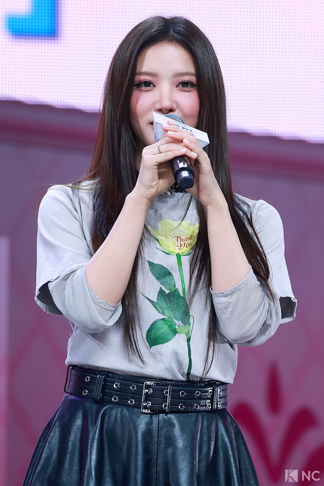 그룹 베이비돈크라이(Baby DONT cry) 쿠미가 24일 오후 서울 용산구 블루스퀘어 우리WON뱅킹홀에서 진행된 미니 1집 ‘애프터 크라이(AFTER CRY)’ 발매 기념 쇼케이스에서 소감을 말하고 있다. 사진=김규빈 기자