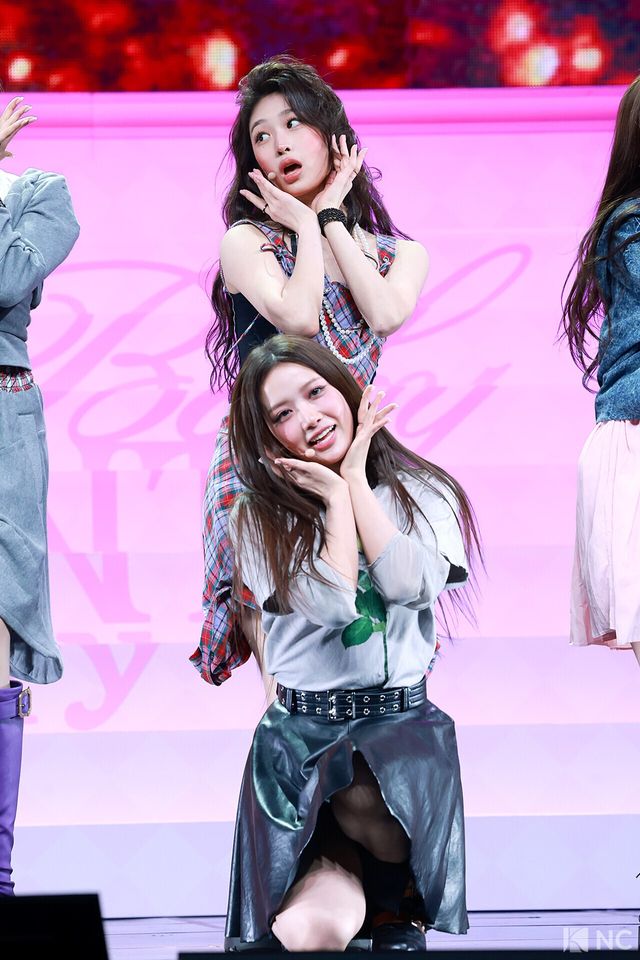 그룹 베이비돈크라이(Baby DONT cry) 베니가 24일 오후 서울 용산구 블루스퀘어 우리WON뱅킹홀에서 진행된 미니 1집 ‘애프터 크라이(AFTER CRY)’ 발매 기념 쇼케이스에서 타이틀곡 무대를 선보이고 있다. 사진=김규빈 기자