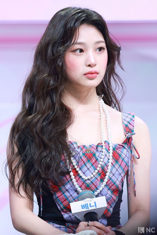 그룹 베이비돈크라이(Baby DONT cry) 베니가 24일 오후 서울 용산구 블루스퀘어 우리WON뱅킹홀에서 진행된 미니 1집 ‘애프터 크라이(AFTER CRY)’ 발매 기념 쇼케이스에서 소감을 말하고 있다. 사진=김규빈 기자