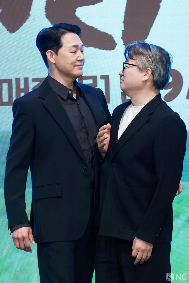 배우 박성웅, 이서환이 25일 서울 구로구 더 세인트 호텔에서 진행된 KBS 2TV 새 미니시리즈 ‘심우면 연리리’(극본 송정림/연출 최연수) 제작발표회에서 포즈를 취하고 있다. 사진=김규빈 기자