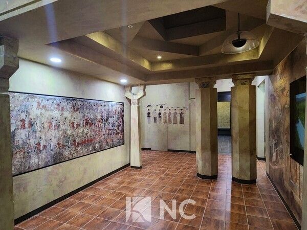 The Chungju Goguryeo Stele Exhibition Hall also features materials explaining Goguryeo’s presence during the Samhan period, including references to Anak Tomb No. 3. Photo by News Culture.
