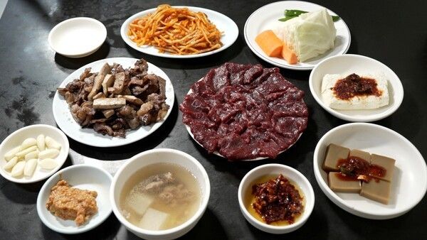 뭉티기 한상. 사진=한국기행