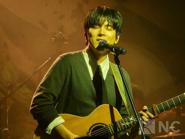 Hong Isaac. Photo by Music Farm.