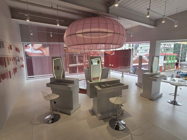 30일 서울 성동구 성수동 연무장길에서는 ‘하트퍼센트’(대표 최준영)의 첫 플래그십 스토어 개관을 기념하는 미디어데이가 열렸다.&nbsp;