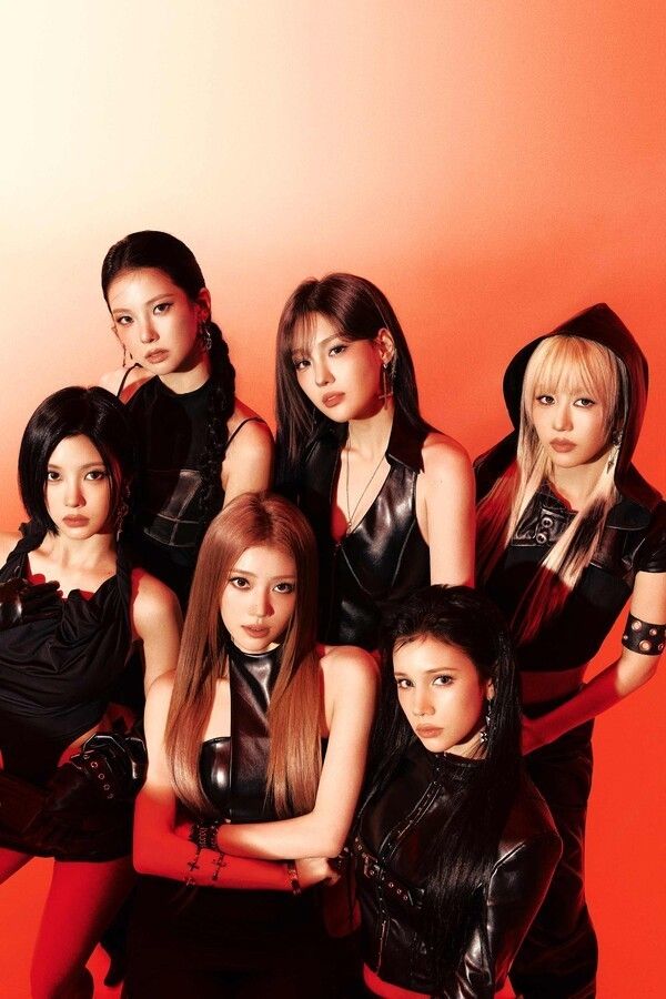 Kep1er. Photo by KLAP Entertainment.