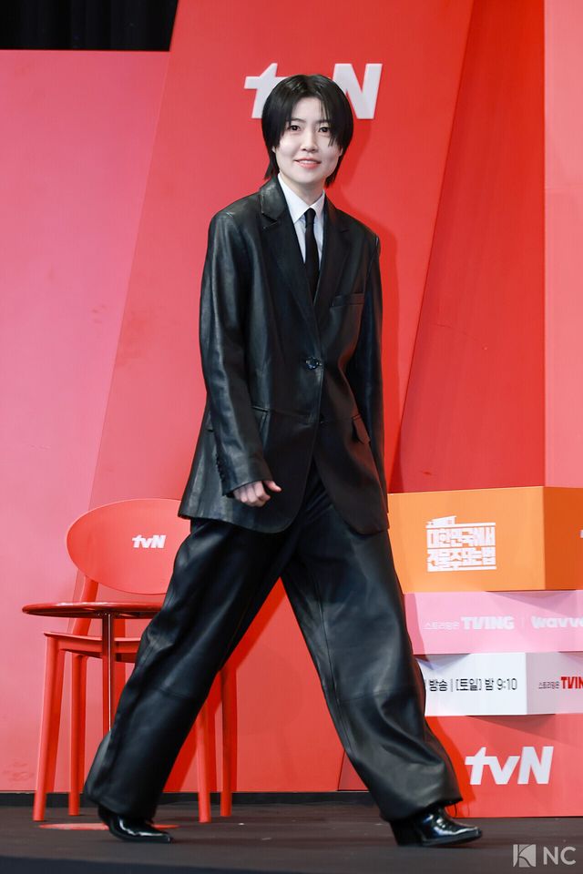 배우 심은경이 9일 오후 서울 구로구 더 링크호텔에서 진행된 tvN 새 토일드라마 ‘대한민국에서 건물주 되는 법’(극본 오한기/연출 임필성) 제작발표회에서 포즈를 취하고 있다. 사진=김규빈 기자