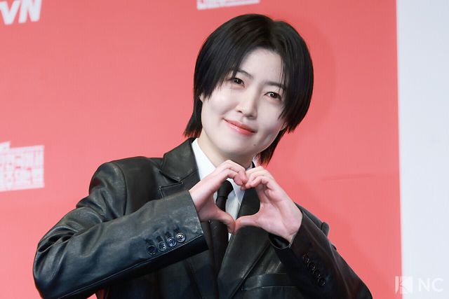 배우 심은경이 9일 오후 서울 구로구 더 링크호텔에서 진행된 tvN 새 토일드라마 ‘대한민국에서 건물주 되는 법’(극본 오한기/연출 임필성) 제작발표회에서 포즈를 취하고 있다. 사진=김규빈 기자