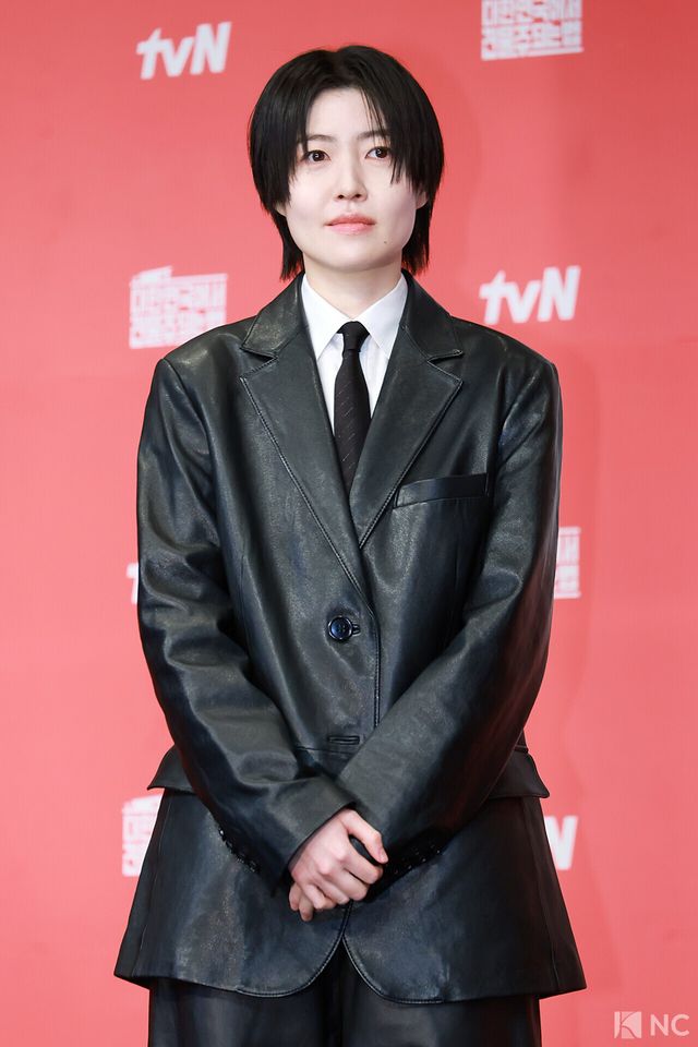 배우 심은경이 9일 오후 서울 구로구 더 링크호텔에서 진행된 tvN 새 토일드라마 ‘대한민국에서 건물주 되는 법’(극본 오한기/연출 임필성) 제작발표회에서 포즈를 취하고 있다. 사진=김규빈 기자