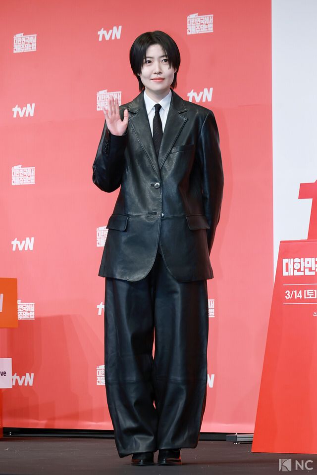 배우 심은경이 9일 오후 서울 구로구 더 링크호텔에서 진행된 tvN 새 토일드라마 ‘대한민국에서 건물주 되는 법’(극본 오한기/연출 임필성) 제작발표회에서 포즈를 취하고 있다. 사진=김규빈 기자