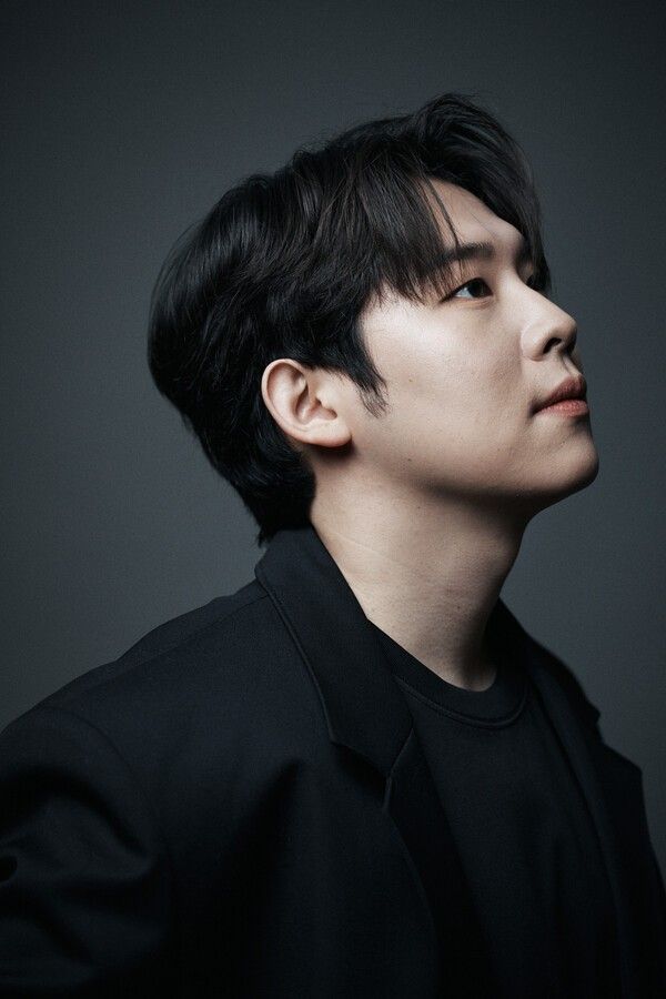 Photo by singer Jinwook.