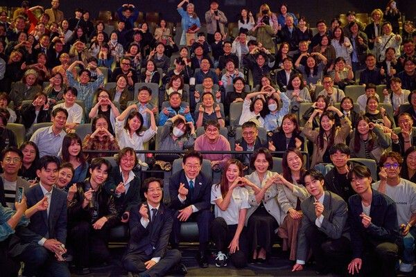 '내 이름은' 무대인사에 참여한 이재명 대통령 내외. 사진=청와대