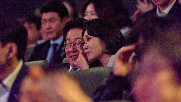 영화 '내 이름은'을 관람한 이재명 대통령-김혜경 여사. 사진=청와대