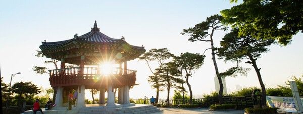 응봉산 팔각정. 사진=성동구청