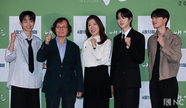 배우 박지빈, 염혜란, 신우빈, 최준우와 정지영 감독. 사진=김규빈 기자