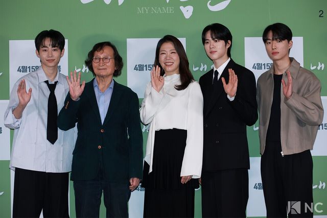 배우 박지빈, 염혜란, 신우빈, 최준우와 정지영 감독. 사진=김규빈 기자