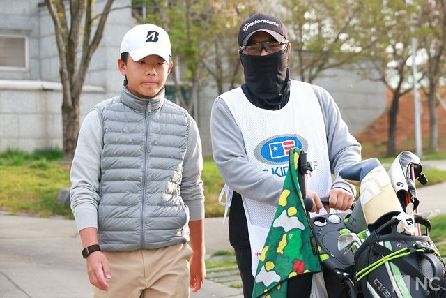 유에스 키즈 골프에 참가한 선수들과 부모님의 모습. 사진=김규빈 기자