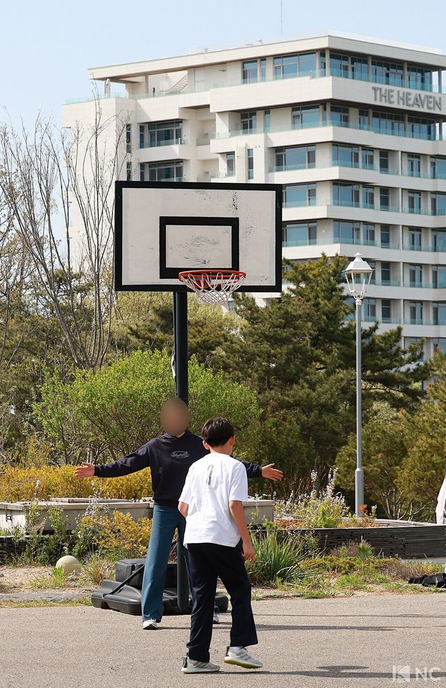 더헤븐리조트 내 위치한 농구장. 사진=김규빈 기자