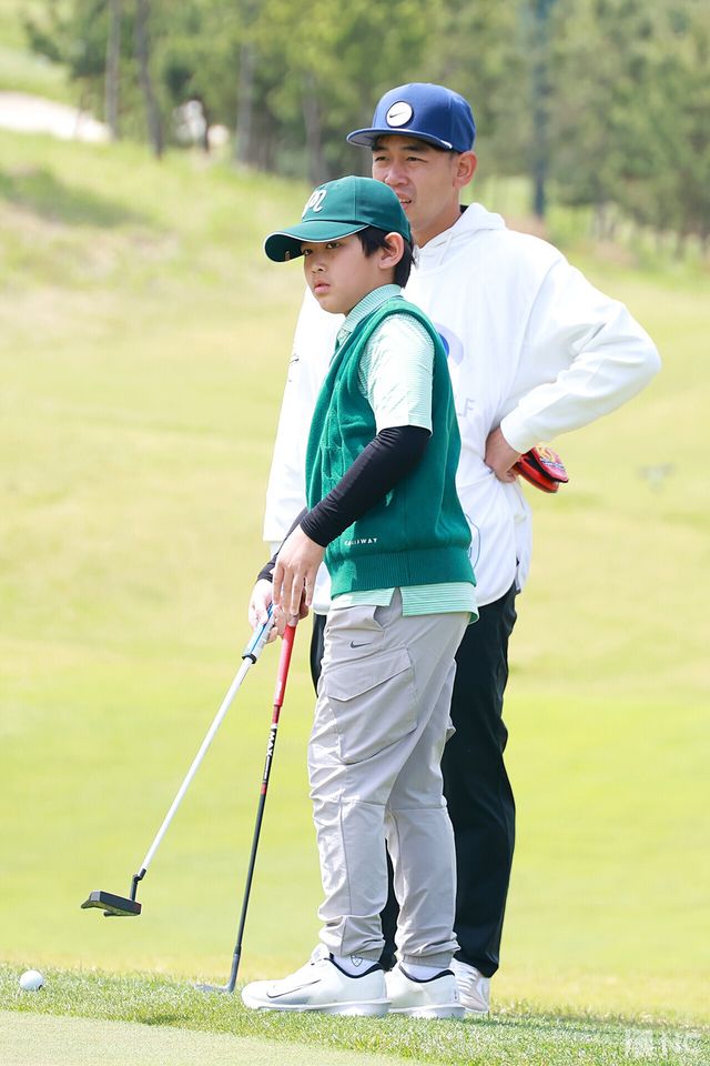 유에스 키즈 골프에 참가한 선수들과 부모님의 모습. 사진=김규빈 기자