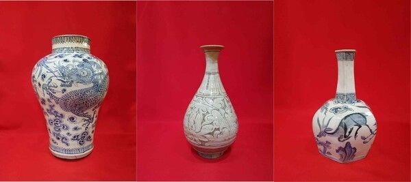 チェ・ユヒョン刺繍匠所蔵の龍虫壺、粉青、白磁六角壺。写真=国家遺産庁 韓国伝統文化大学