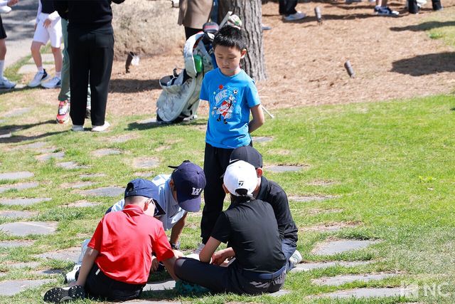 즐거운 시간을 보내는 ‘2026 유에스 키즈 골프 코리안 챔피언십(U.S. Kids Golf Korean Championship)’ 참가 선수들. 사진=김규빈 기자