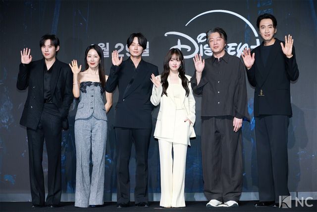 배우 김성철, 문정희, 이현욱, 박보영, 김희원, 이광수. 사진=김규빈 기자