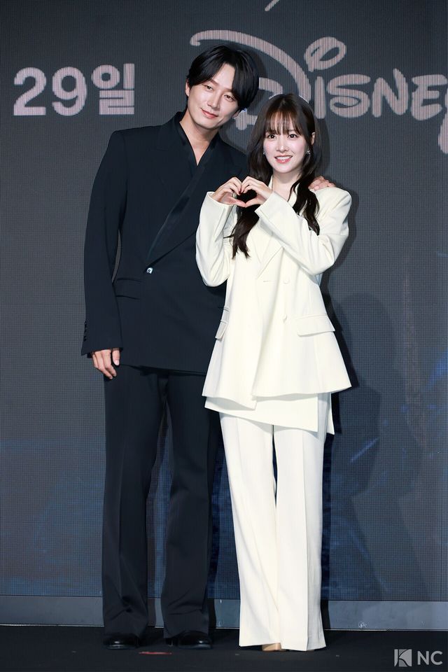 배우 이현욱, 박보영. 사진=김규빈 기자