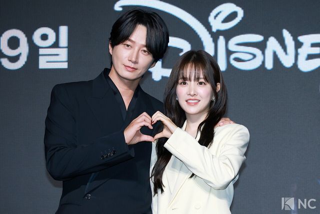 배우 이현욱, 박보영. 사진=김규빈 기자