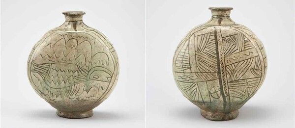 분청사기 음각선어문 편병. 사진=국가유산청