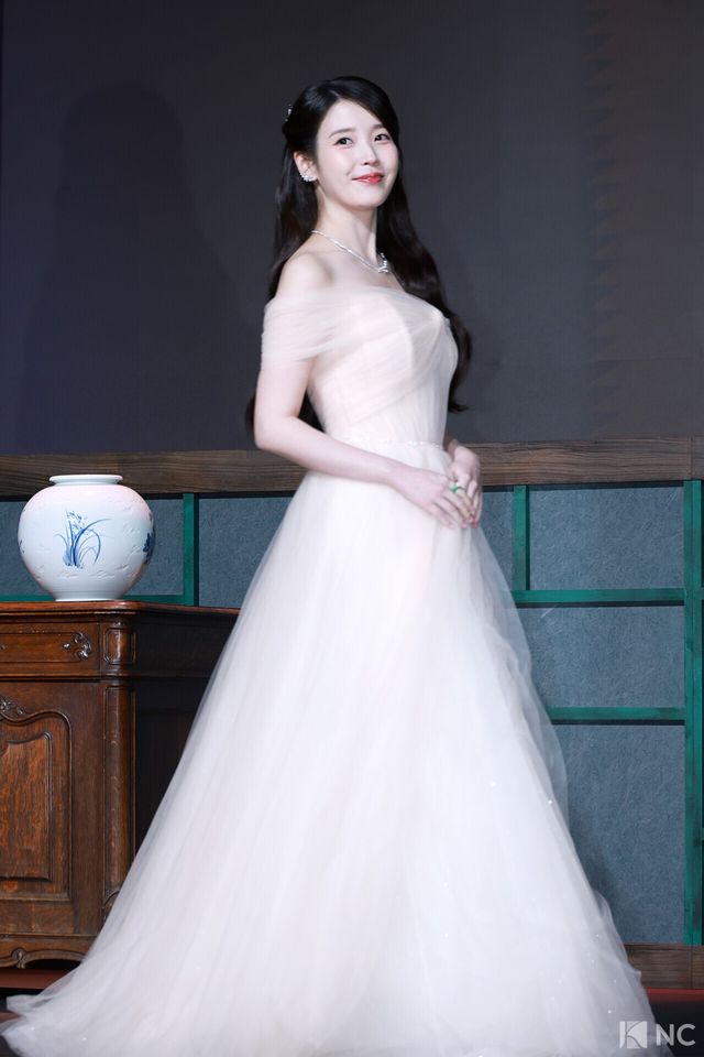 가수 겸 배우 아이유. 사진=김규빈 기자