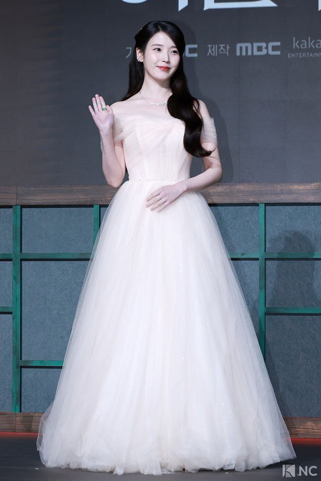 가수 겸 배우 아이유. 사진=김규빈 기자