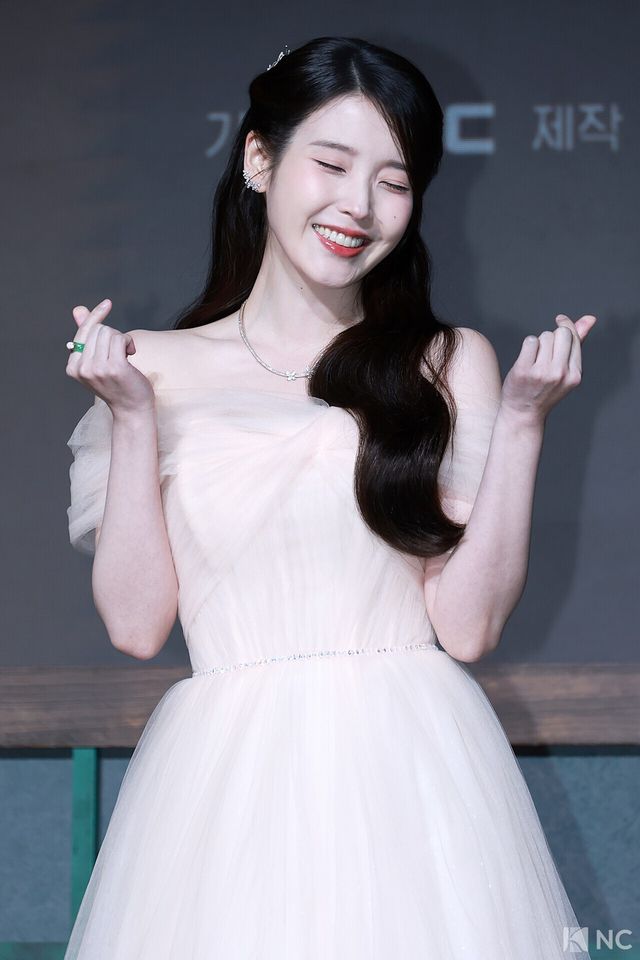 가수 겸 배우 아이유. 사진=김규빈 기자