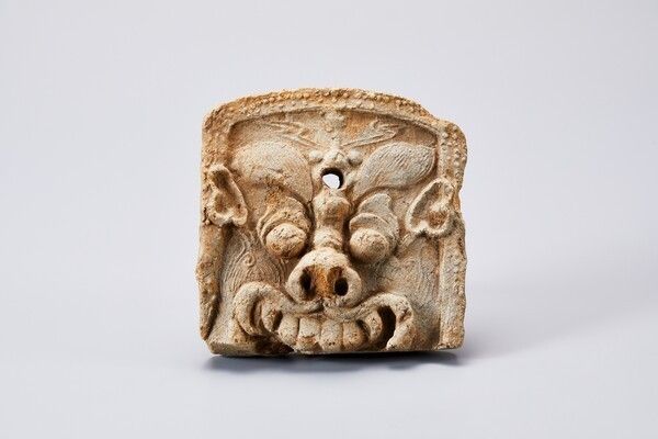 Silla-era roof tile with a goblin face motif. Photo by National Museum of Korea.
