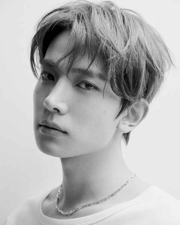 엔하이픈 출신 희승이 솔로 아티스트 '에반'으로서의 첫 프로필을 공개, 공식행보를 시작할 것을 예고했다. 사진=빌리프랩