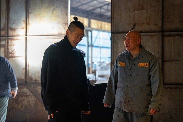 최근 넷플릭스 오리지널 시리즈 '사냥개들' 시즌2(이하 '사냥개들2')의 백정 역을 맡은 정지훈과 인터뷰를 가졌다. 사진=넷플릭스