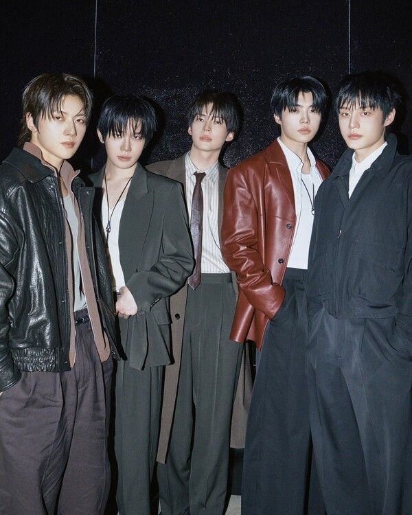 ZEROBASEONE. Photo by WakeOne.