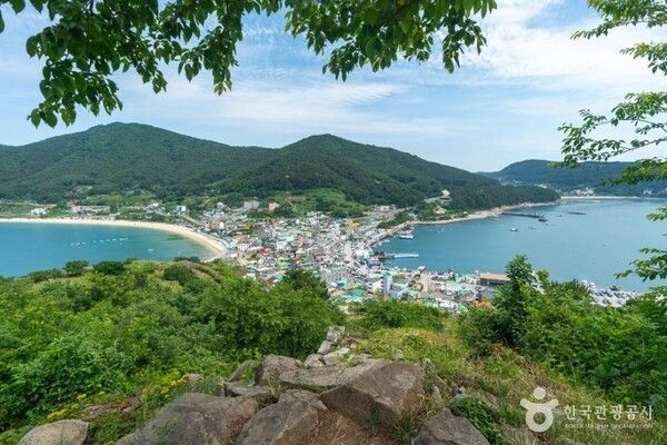 Geoje Gujora Tourism Fishing Village. Photo by Korea Tourism Organization.