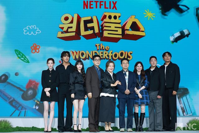 배우 최윤지, 배나라, 정이서, 손현주, 김해숙, 박은빈, 임성재, 최대훈과 유인식 감독. 사진=김규빈 기자