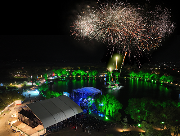 Buyeo Seodong Lotus Festival. Photo by Buyeo County Office.