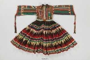 네팔 구룽족 무복(巫服). 사진=국립민속박물관