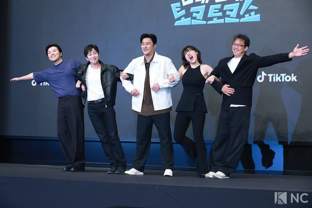김동욱 PD, 가수 딘딘, 스포츠 해설가 안정환, 방송인 이은지, 윤철 틱톡 뉴스&스포츠 총괄. 사진=김규빈 기자