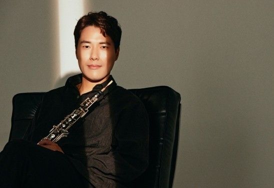 Oboist Ham Kyung. Photo by Seoul Arts Center.